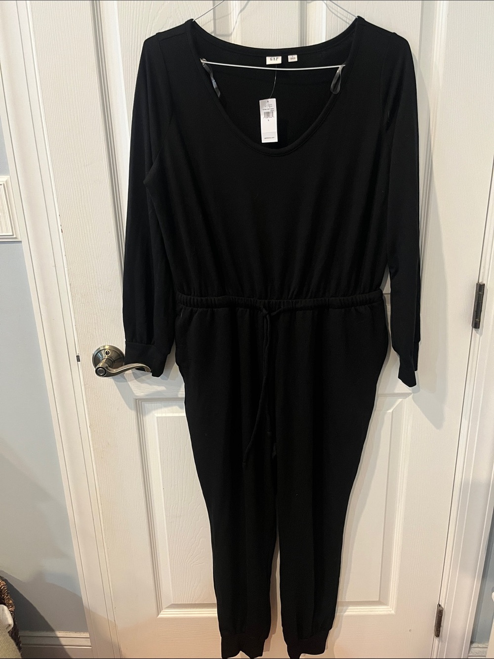 GAP Black Scoop-Neck Long-Sleeve Jumpsuit